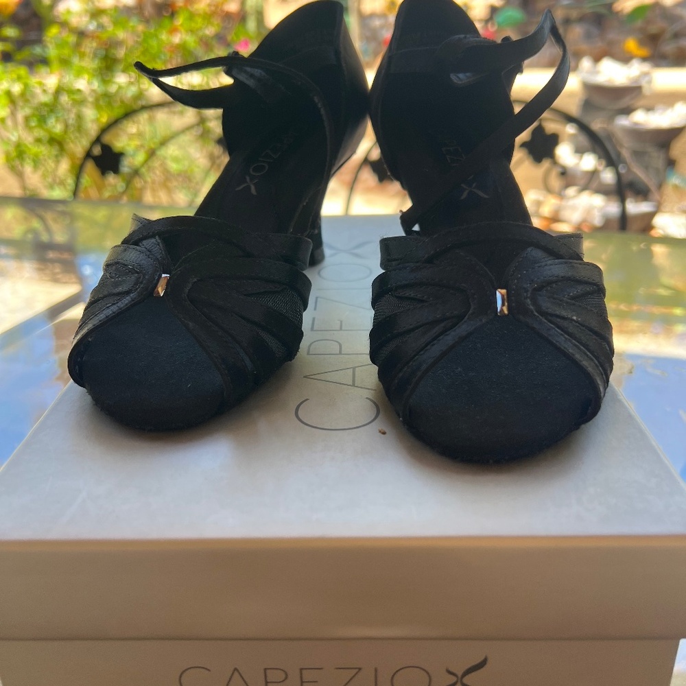 Capezio Chatlotte -2” ballroom shoe size 6